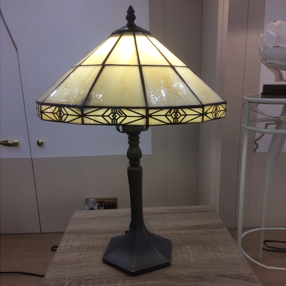 1 Light Tiffany Style Table Lamp comes with Shade (0183TIFFANY)